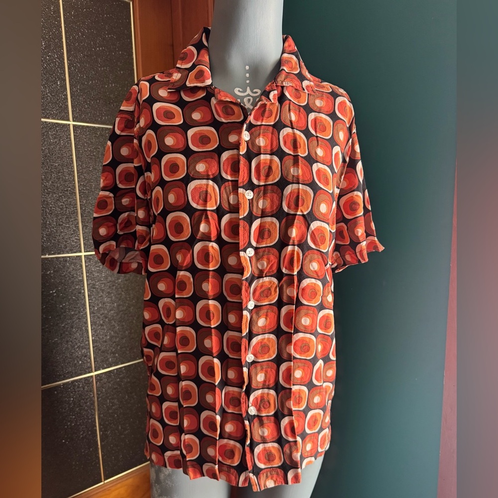 Retro unisex button down short sleeve shirt